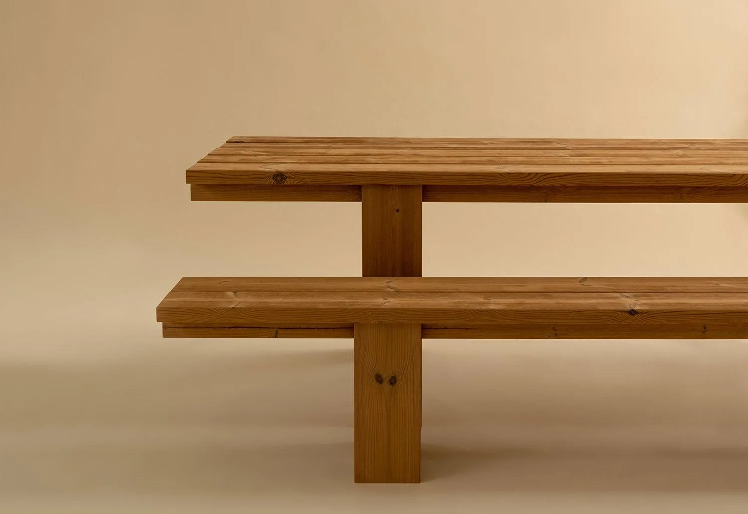 013 Osa Outdoor Bench