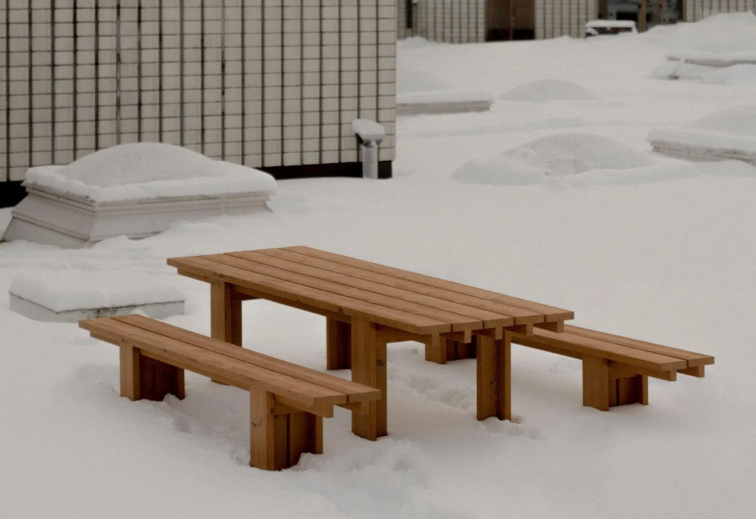 013 Osa Outdoor Bench