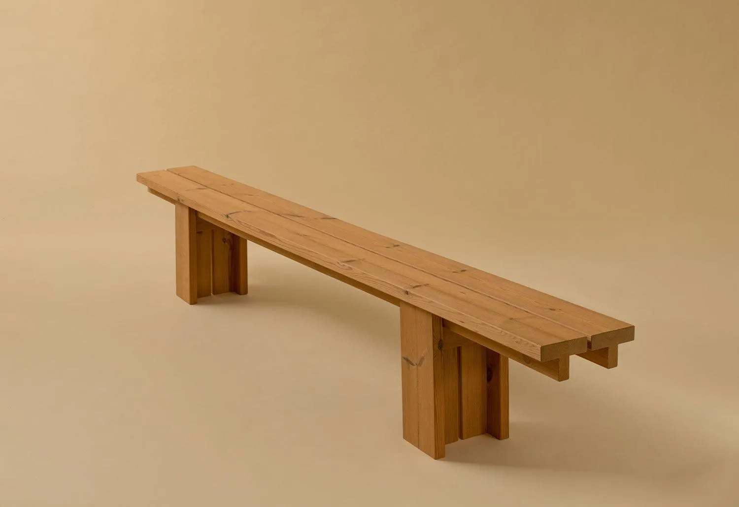 013 Osa Outdoor Bench