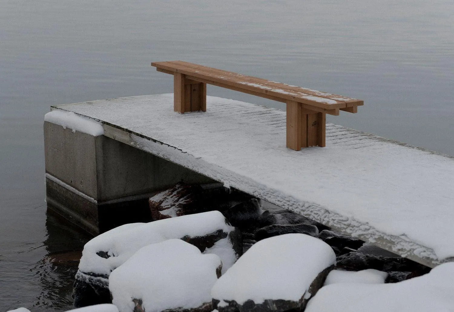 013 Osa Outdoor Bench