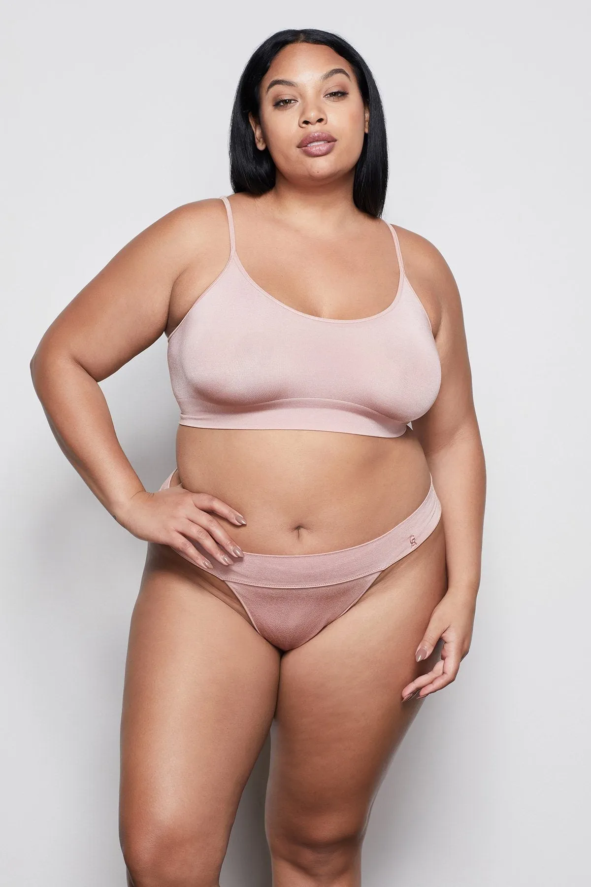 MEDIUM IMPACT STRAPPY SCOOP BRALETTE | BLUSH001