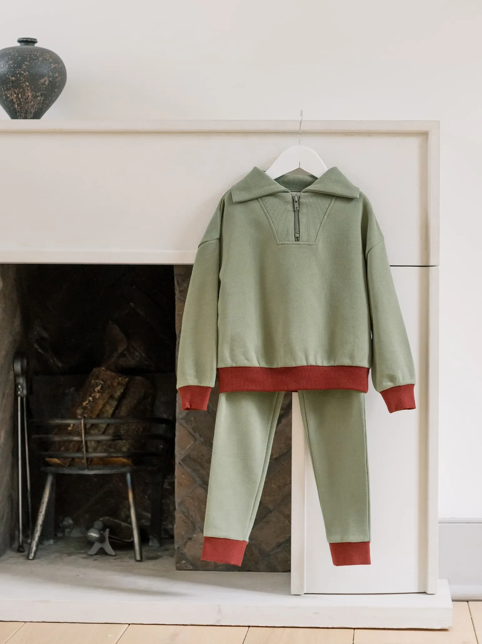 Olive Laza Contrast Kids Sweatshirt